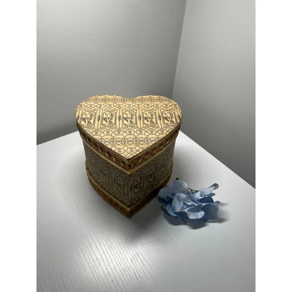 Vintage Heart Shaped‎ Decorative cardboard Gift Boxes Set Gold Trim Ornate